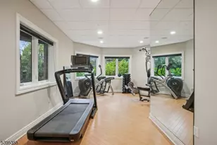 126 Fairfield Dr, Millburn Twp., NJ 07078 - Photo 36