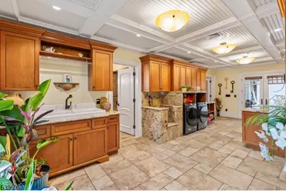 15 Auriemma Ct, Roxbury Township, NJ 07850 - Photo 8