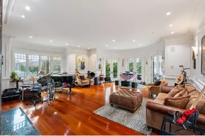 15 Auriemma Ct, Roxbury Township, NJ 07850 - Photo 2