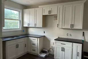 92 Harrison Pl, Irvington, NJ 07111 - Photo 1