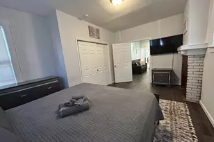 142 Mapes Ave Floor, Newark, NJ 07112 - Photo 4