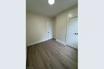 10 Riverside Pl, Garfield, NJ 07026 - Photo 12