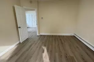 10 Riverside Pl, Garfield, NJ 07026 - Photo 6