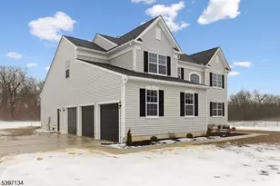 35 Barbertown Point Breeze, Kingwood Township, NJ 08825 - Photo 2