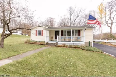 76 Washington Ave, Oxford Township, NJ 07863 - Photo 1