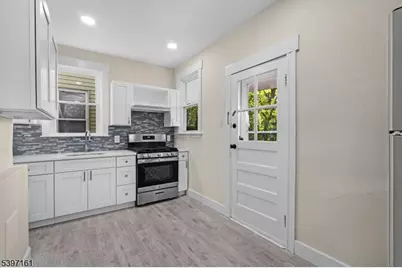 625-C Spruce Ave #C, Garwood, NJ 07027 - Photo 2