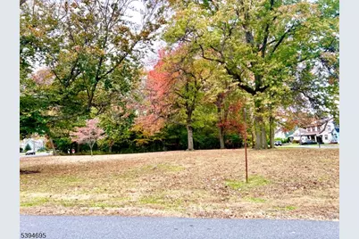 150 Indian Run Pkwy N, Union Township, NJ 07083 - Photo 2