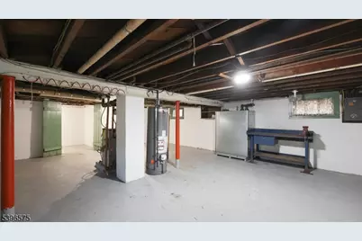 619 Spruce Street, Roselle Park, NJ 07204 - Photo 26