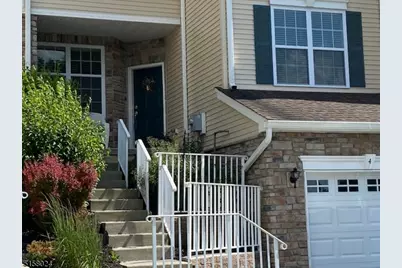 4 Greenwich Ct, Mount Olive, NJ 07828 - Photo 4