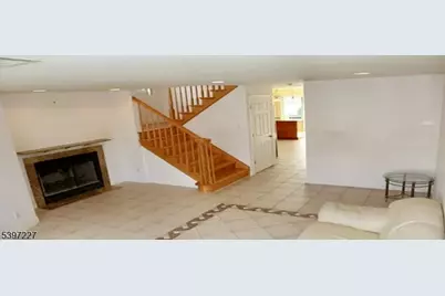 498 6th Ave, Lyndhurst Township, NJ 07071 - Photo 4
