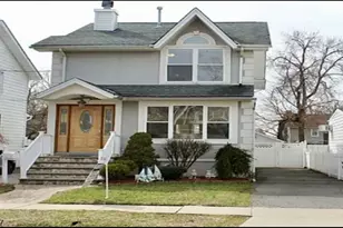 498 6th Ave, Lyndhurst Township, NJ 07071 - Photo 1