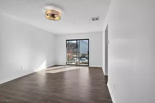 29 Spencer St, Franklin Township, NJ 08873 - Photo 24