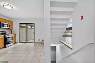 29 Spencer St, Franklin Township, NJ 08873 - Photo 34