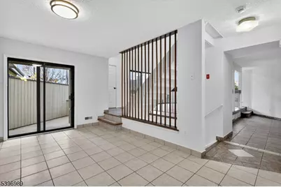 29 Spencer St, Franklin Township, NJ 08873 - Photo 12