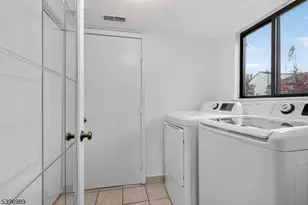 29 Spencer St, Franklin Township, NJ 08873 - Photo 32