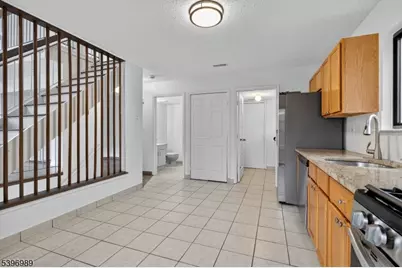 29 Spencer St, Franklin Township, NJ 08873 - Photo 10
