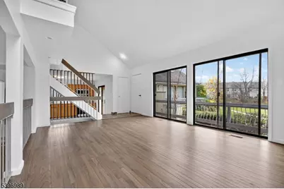 29 Spencer St, Franklin Township, NJ 08873 - Photo 4