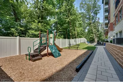 3 Ronson Rd, Woodbridge Township, NJ 08830 - Photo 14