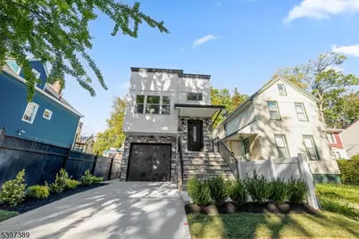 63 Oak St, East Orange, NJ 07018 - Photo 2