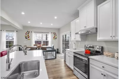 16 Esposito Ln, Roxbury Township, NJ 07850 - Photo 14