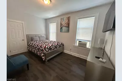 142 Mapes Ave Floor 2 #1, Newark, NJ 07112 - Photo 8