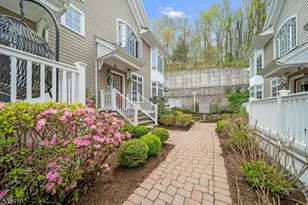 58 Chestnut St, Morristown, NJ 07960 - Photo 2