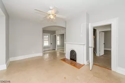 122 Milligan Pl, South Orange, NJ 07079 - Photo 18