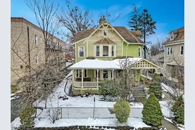 122 Milligan Pl, South Orange, NJ 07079 - Photo 1