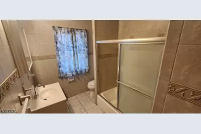 445 Minton Pl, Orange, NJ 07050 - Photo 6