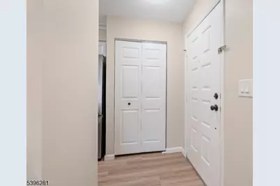 41 Bolton Ct, Franklin Township, NJ 08873 - Photo 2