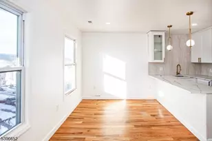 25 Highland St, Paterson, NJ 07524 - Photo 2