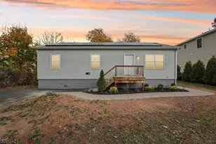 19 Beekman St, Manville, NJ 08835 - Photo 36