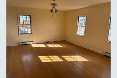 10 Brooks Blvd, Manville, NJ 08835 - Photo 24