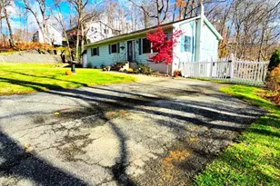 12 Old Coach Rd, Vernon, NJ 07462 - Photo 2