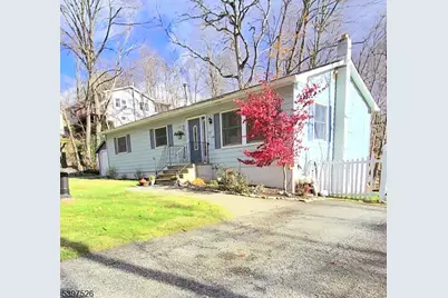 12 Old Coach Rd, Vernon, NJ 07462 - Photo 1