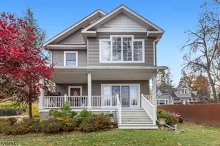 34 Upper Lakeview Ave, Ringwood, NJ 07456 - Photo 1