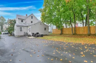 32 Washburn Pl, Caldwell, NJ 07006 - Photo 16