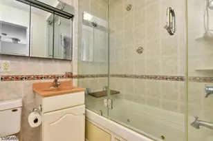 32 Washburn Pl, Caldwell, NJ 07006 - Photo 14