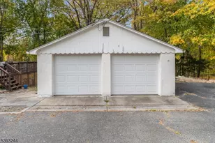 324 Tunnel Rd, Bethlehem Township, NJ 08802 - Photo 4