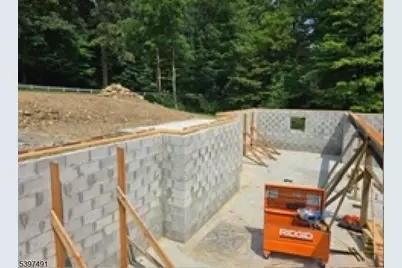 49 Northwood Rd, Hopatcong, NJ 07849 - Photo 16