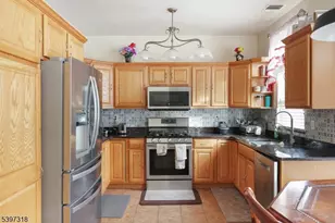 1427 Barnhardt Ln, Rahway, NJ 07065 - Photo 8