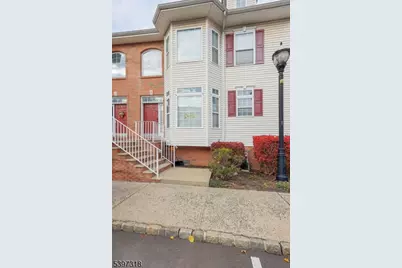 1427 Barnhardt Ln, Rahway, NJ 07065 - Photo 2