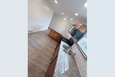 475 Clinton Ave #3, Newark, NJ 07108 - Photo 8
