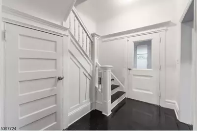 21 Leslie St, Newark, NJ 07108 - Photo 2