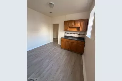 120 Bragaw Ave #3, Newark, NJ 07112 - Photo 10