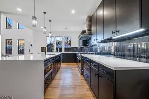 33 Randolph Pl, Newark, NJ 07108 - Photo 12