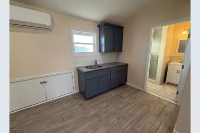 208 Walnut St, Newark, NJ 07105 - Photo 18