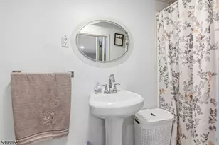 106 W Gibbons St, Linden, NJ 07036 - Photo 24