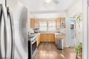 140 W Lincoln Ave, Roselle Park, NJ 07204 - Photo 6