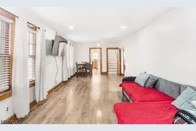 140 W Lincoln Ave, Roselle Park, NJ 07204 - Photo 4